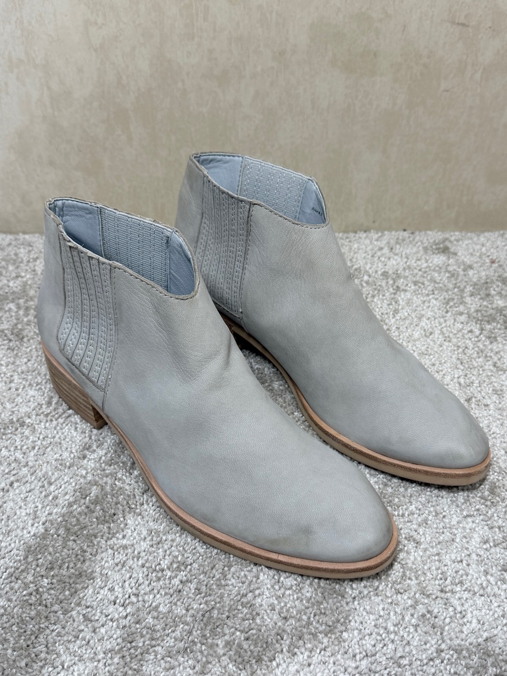 Dolce Vita Women’s Towne Chelsea Booties Boots in Blue Leather 8.5